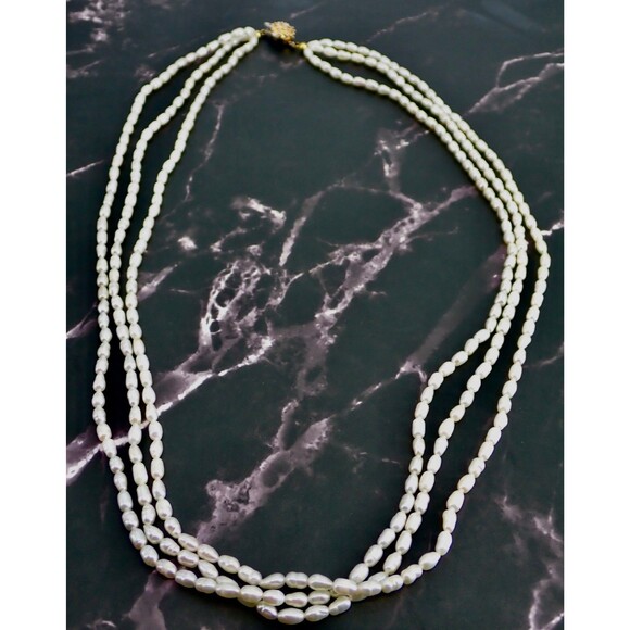 Genuine Fresh Water Rice White Pearls 3 Strand Necklace Box Clasp Vintage 24" - Picture 6 of 15
